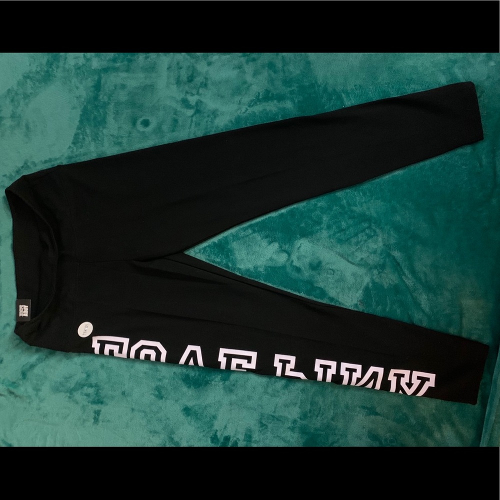 Pink logo leggings!
